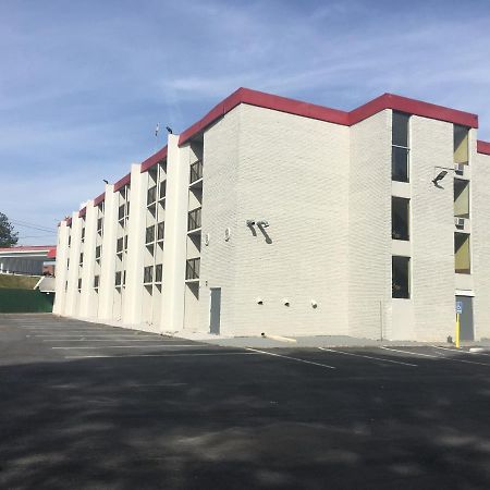 Peachtree Inn & Suites 도라빌 외부 사진
