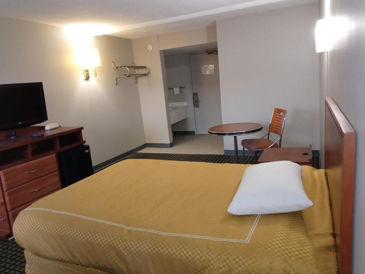 Peachtree Inn & Suites 도라빌 외부 사진