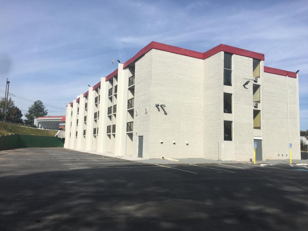Peachtree Inn & Suites 도라빌 외부 사진